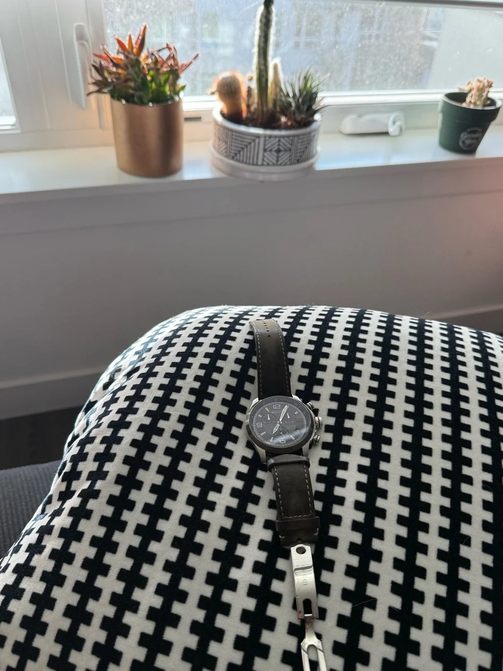 Gucci Chronograph Watch — Silver Dial, Brown Leather Strap